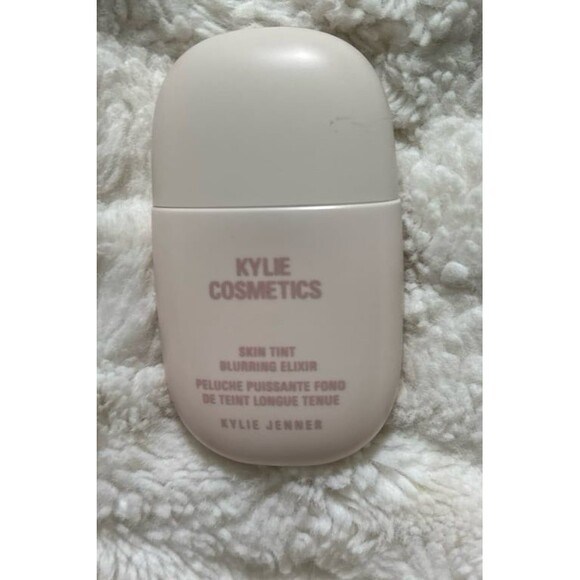 Kylie Cosmetics Skin Tint Foundation 9.5W - Picture 1 of 5